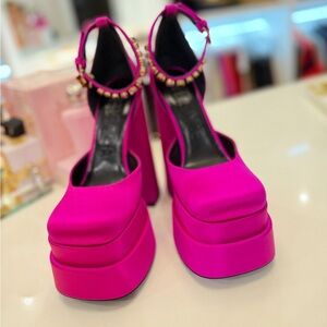 Versace Medusa Head Charm Satin Platform Pumps Pink Platform Heels